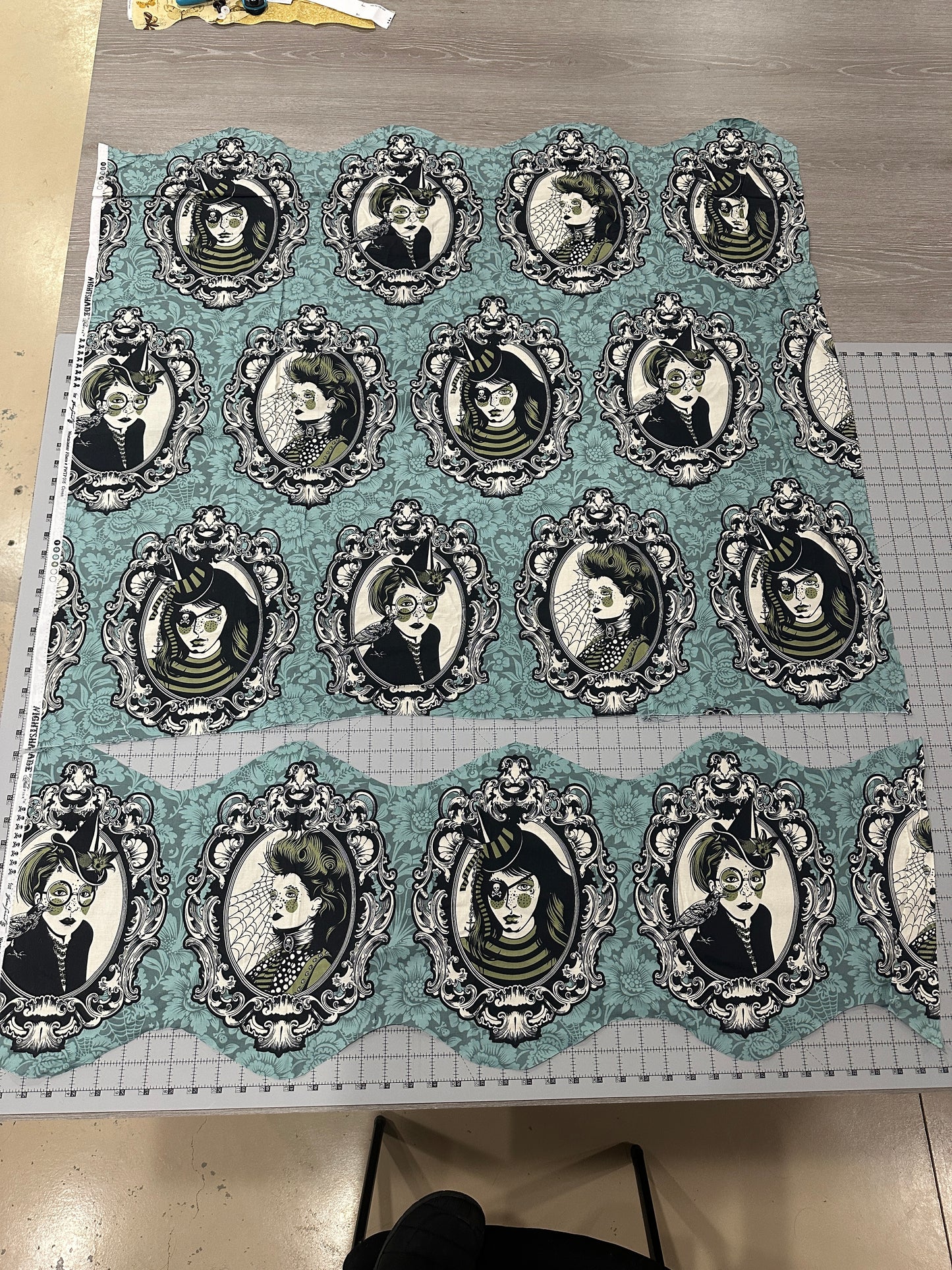 Archive Exclusive: Tula Pink Nightshade Blue Cameo 1 Row - 1/3Yd