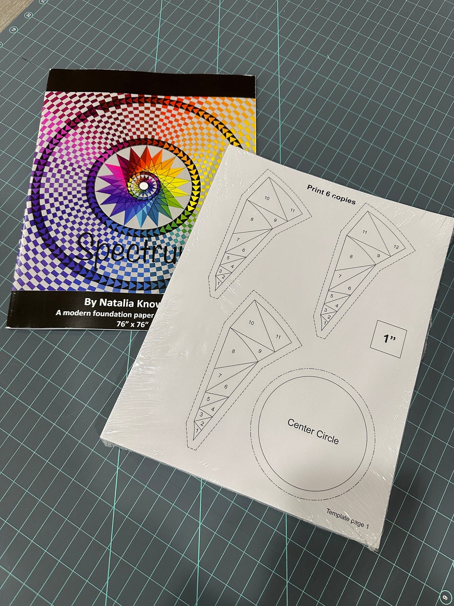 Spectrum Pattern Foundation Paper Set