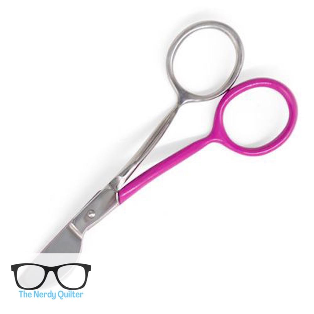 Preorder: Tula Pink Cosmic Raspberry 4 In Mini Duckbill Micro-serrated scissors by Tula Pink for Brewer