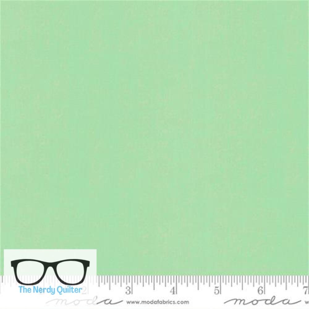 Preorder: Bella Solids 2025 Cool Mint 9900 470 Moda #1 Elizabeth Hartman Popcorn Coordinates - Sold by the Half Yard