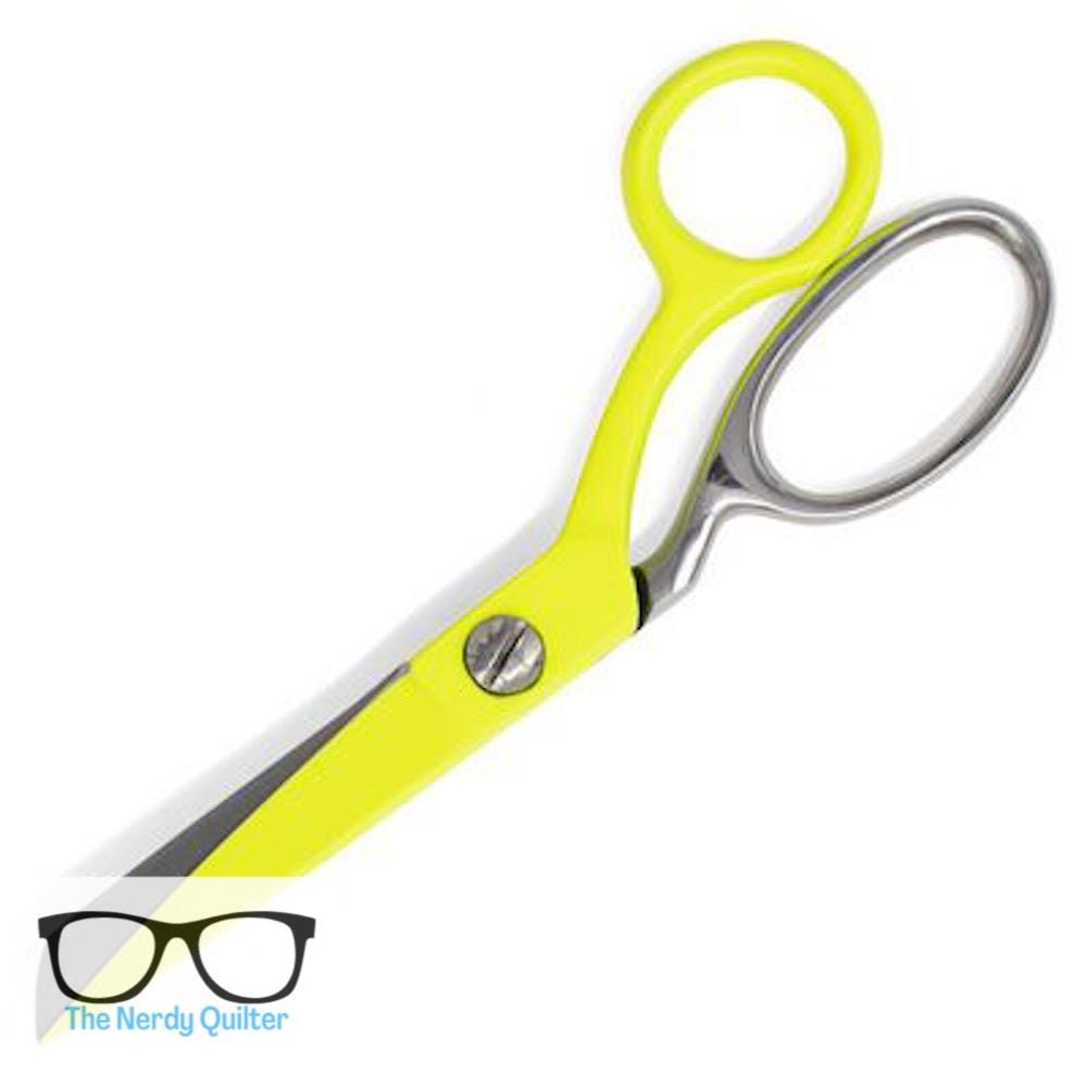 Preorder: Tula Pink Acid Yellow 6 Inch Bent Trimmer Micro Serrated by Tula Pink for Brewer